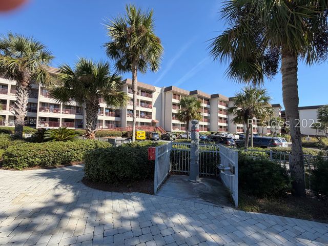 40 Folly Field Road 329, Hilton Head Island, SC 29928