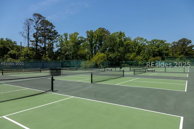 40 Folly Field Road 329, Hilton Head Island, SC 29928