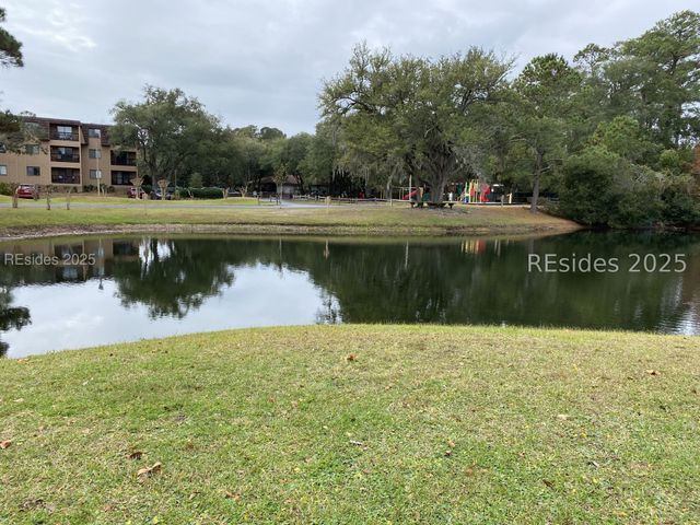 40 Folly Field Road 329, Hilton Head Island, SC 29928