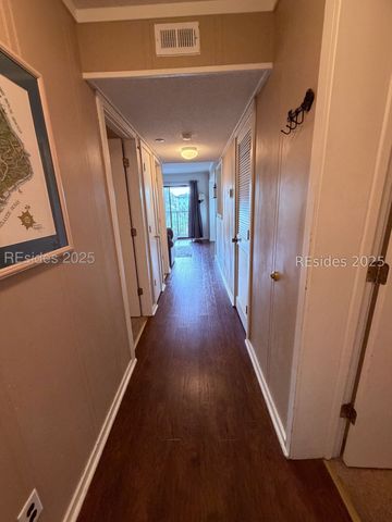 40 Folly Field Road 329, Hilton Head Island, SC 29928