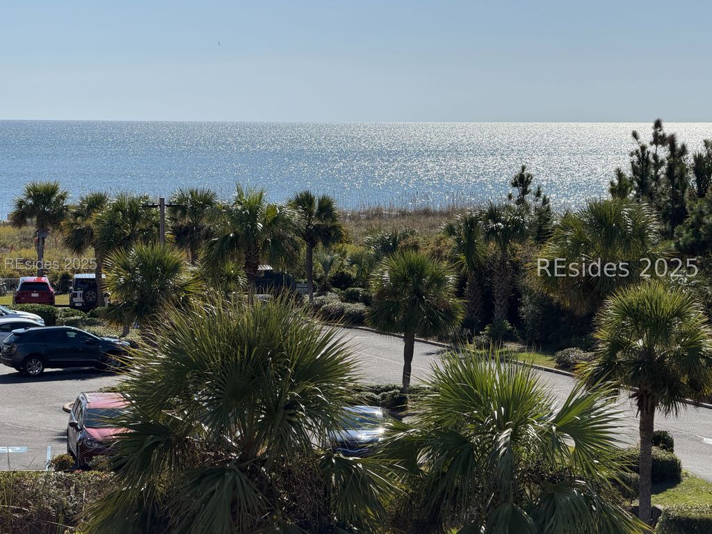 40 Folly Field Road 329, Hilton Head Island, SC 29928