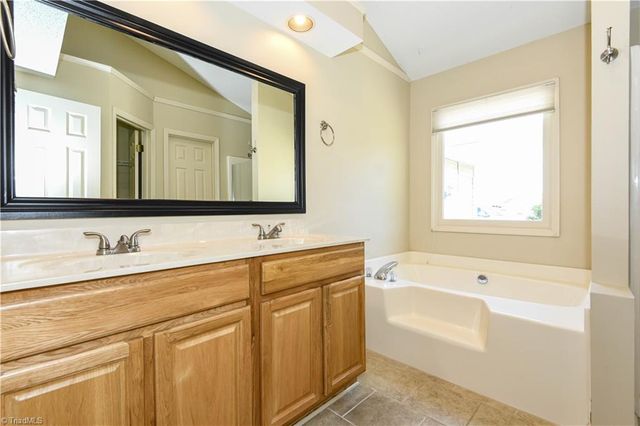 337 Marylebone Drive, Kernersville, NC 27284