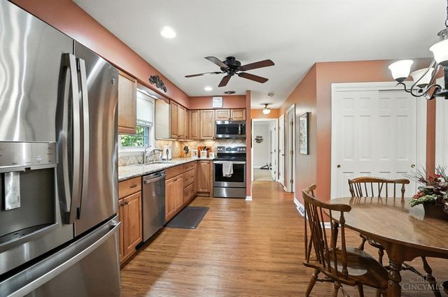 9037 Winthrop Drive, Montgomery, OH 45249