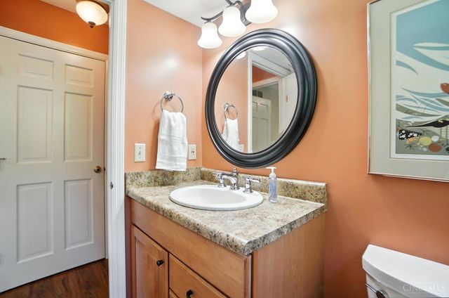 9037 Winthrop Drive, Montgomery, OH 45249