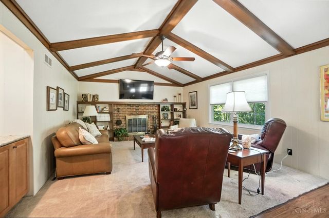 9037 Winthrop Drive, Montgomery, OH 45249