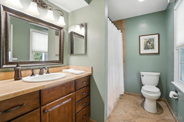 9037 Winthrop Drive, Montgomery, OH 45249