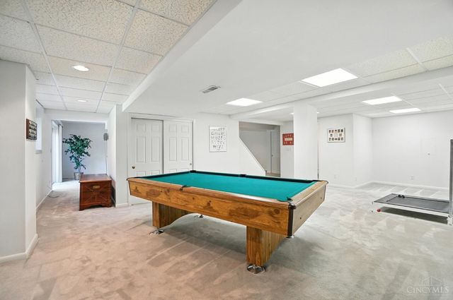9037 Winthrop Drive, Montgomery, OH 45249