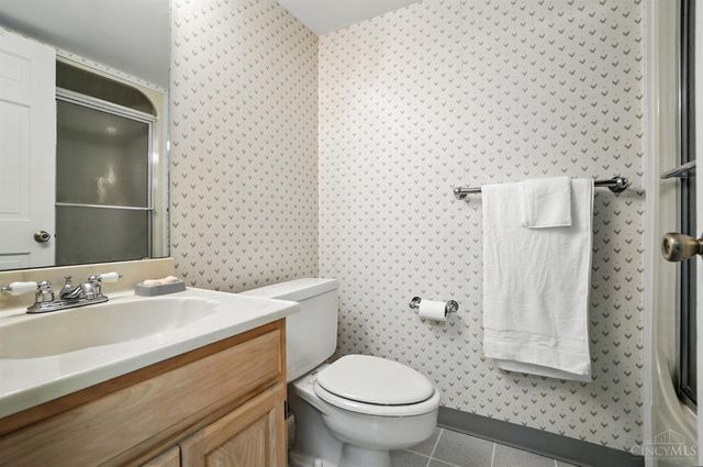 9037 Winthrop Drive, Montgomery, OH 45249