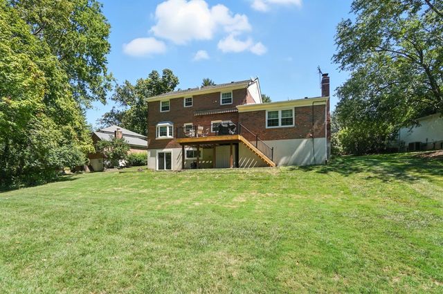 9037 Winthrop Drive, Montgomery, OH 45249