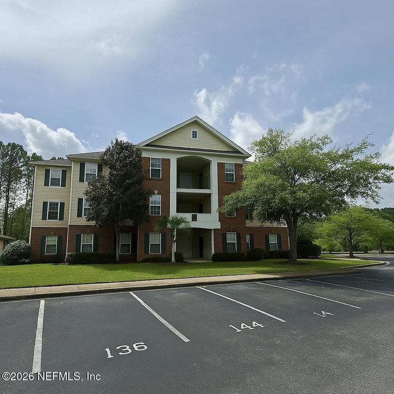 785 OAKLEAF PLANTATION Parkway 733, Orange Park, FL 32065