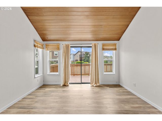 5392 N St, Washougal, WA 98671