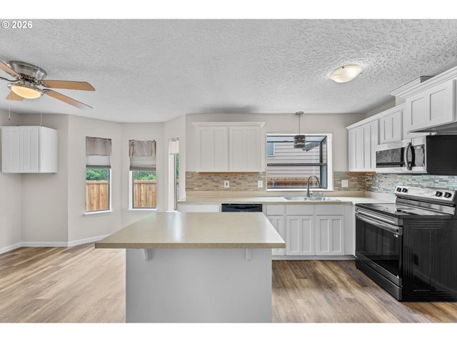 5392 N St, Washougal, WA 98671
