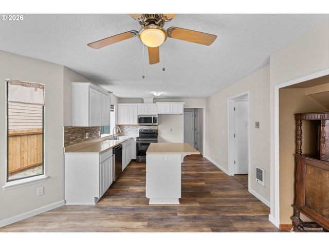 5392 N St, Washougal, WA 98671