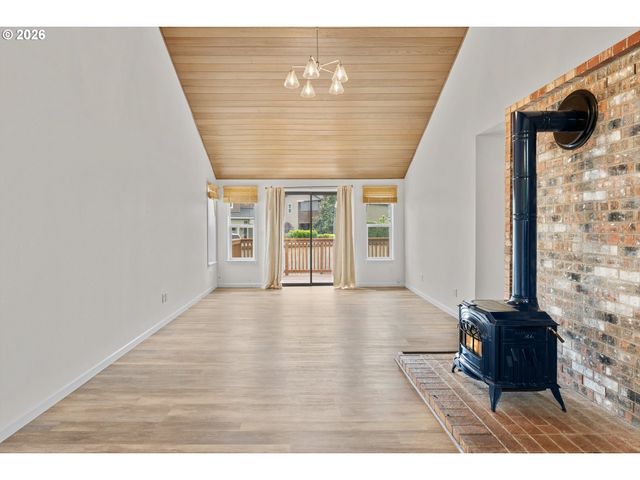 5392 N St, Washougal, WA 98671