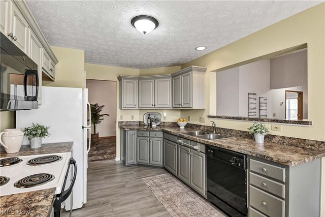 31170 Lily Lane, North Olmsted, OH 44070