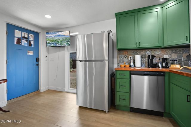 2718 SILVER Avenue B, El Paso, TX 79930
