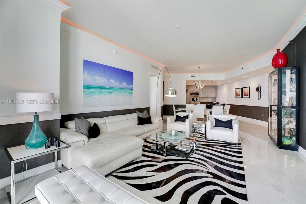 Image 4 of property listing at 16001 Collins Ave 2103, Sunny Isles Beach, FL 33160