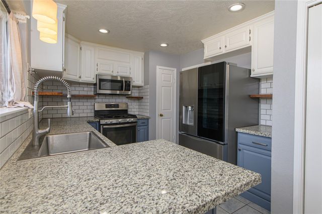 14831 Saint Cloud Drive, Houston, TX 77062