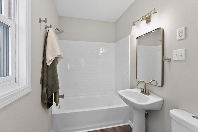 209 E Lakeview Avenue, Madison, WI 53716