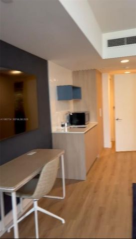 159 NE 6th St 1804, Miami, FL 33132