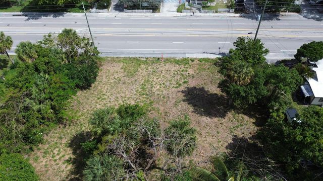 2944 Westgate Avenue, West Palm Beach, FL 33409