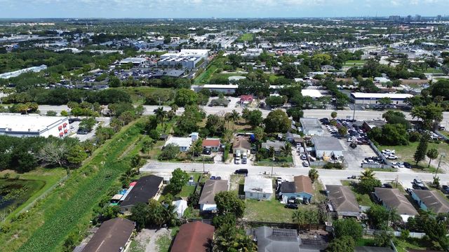 2944 Westgate Avenue, West Palm Beach, FL 33409