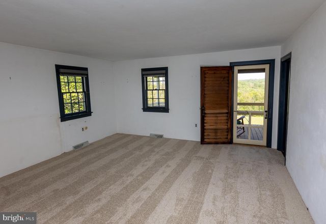 1420 STREET RD, Chester Springs, PA 19425