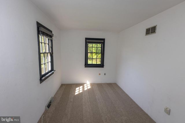 1420 STREET RD, Chester Springs, PA 19425