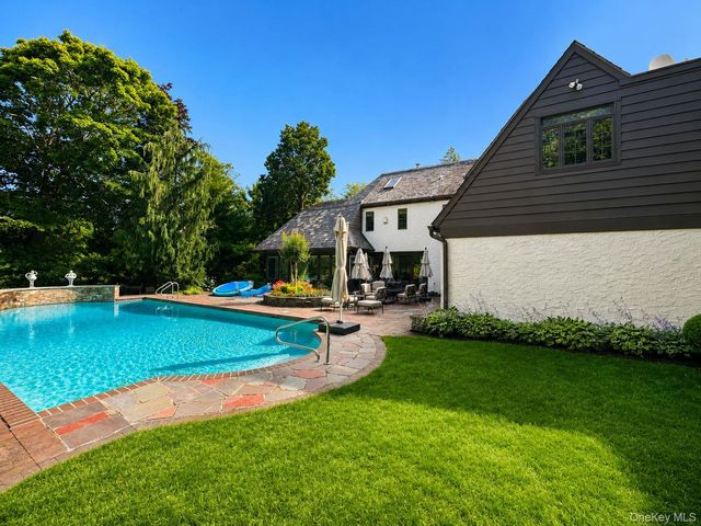 76 Wood Lane, Woodsburgh, NY 11598
