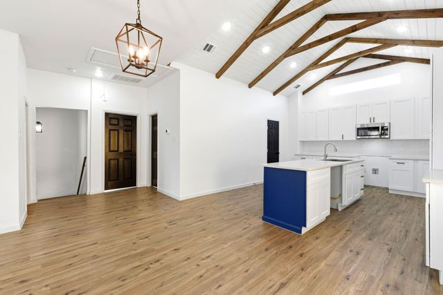 2326 Bernardo De Galvez, Galveston, TX 77550