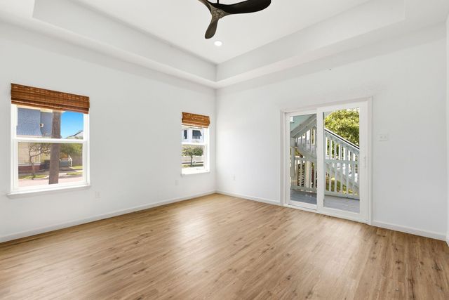 2326 Bernardo De Galvez, Galveston, TX 77550