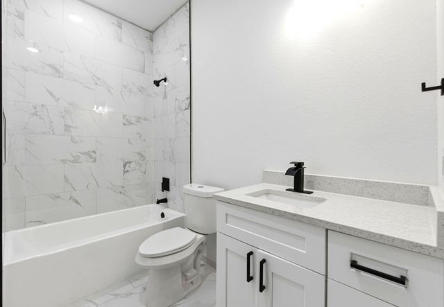 2326 Bernardo De Galvez, Galveston, TX 77550
