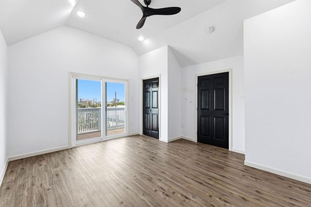 2326 Bernardo De Galvez, Galveston, TX 77550
