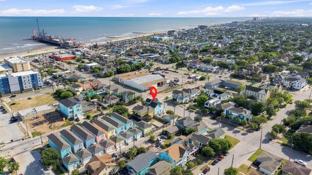 2326 Bernardo De Galvez, Galveston, TX 77550