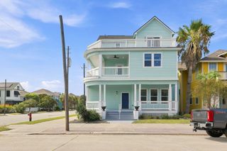 2326 Bernardo De Galvez, Galveston, TX 77550