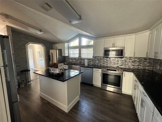 6569 NW 35 AVE, Coconut Creek, FL 33073