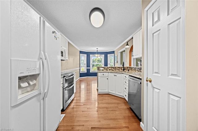 145 Savannah Court, Advance, NC 27006