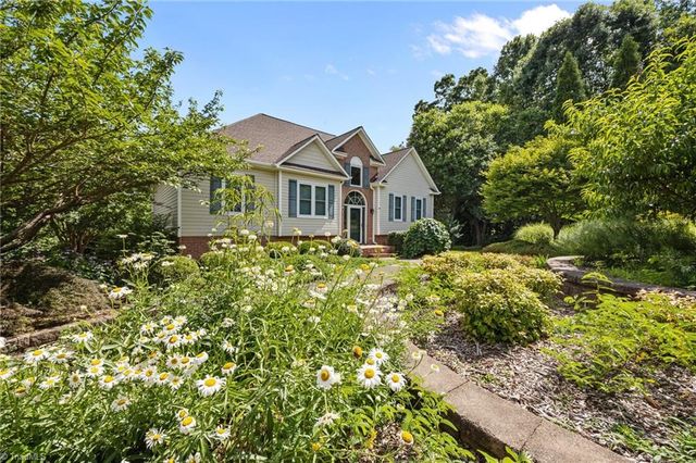 145 Savannah Court, Advance, NC 27006