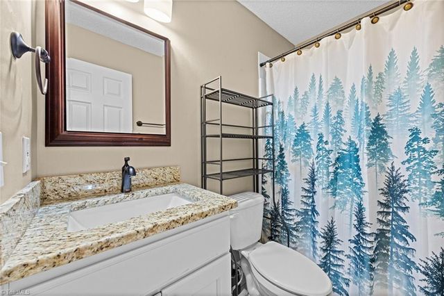 145 Savannah Court, Advance, NC 27006