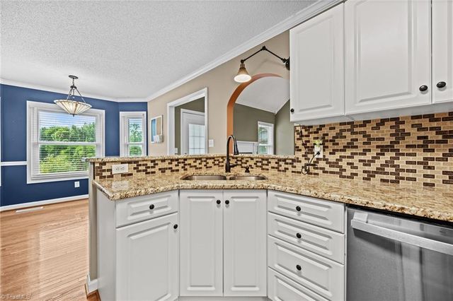 145 Savannah Court, Advance, NC 27006