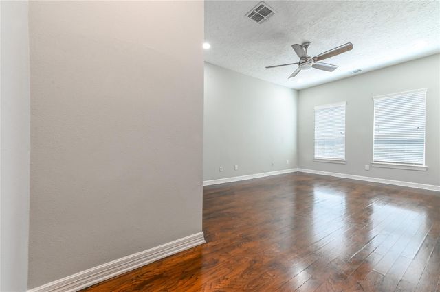 1834 Woodvine Drive, Houston, TX 77055