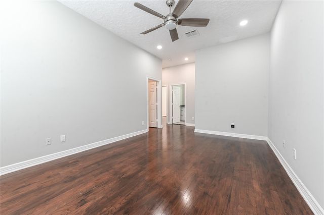 1834 Woodvine Drive, Houston, TX 77055