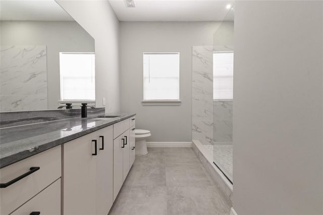 1834 Woodvine Drive, Houston, TX 77055