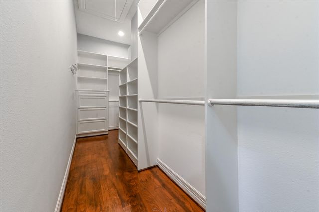 1834 Woodvine Drive, Houston, TX 77055