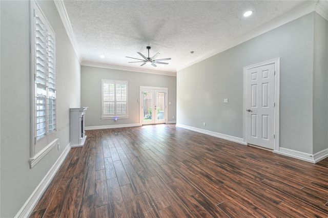 1834 Woodvine Drive, Houston, TX 77055