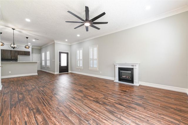 1834 Woodvine Drive, Houston, TX 77055