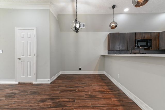 1834 Woodvine Drive, Houston, TX 77055