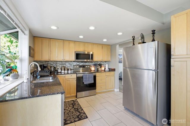 13305 115th Avenue NE, Kirkland, WA 98034