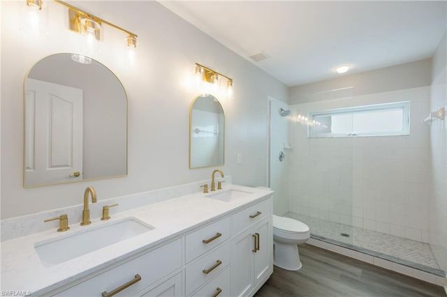 300 Diamond CIR 308, Naples, FL 34110