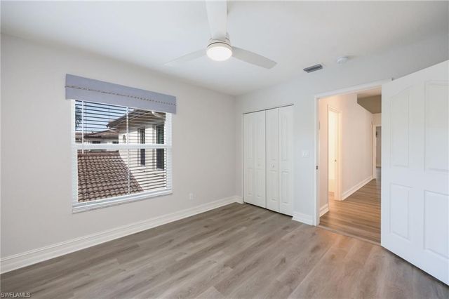300 Diamond CIR 308, Naples, FL 34110
